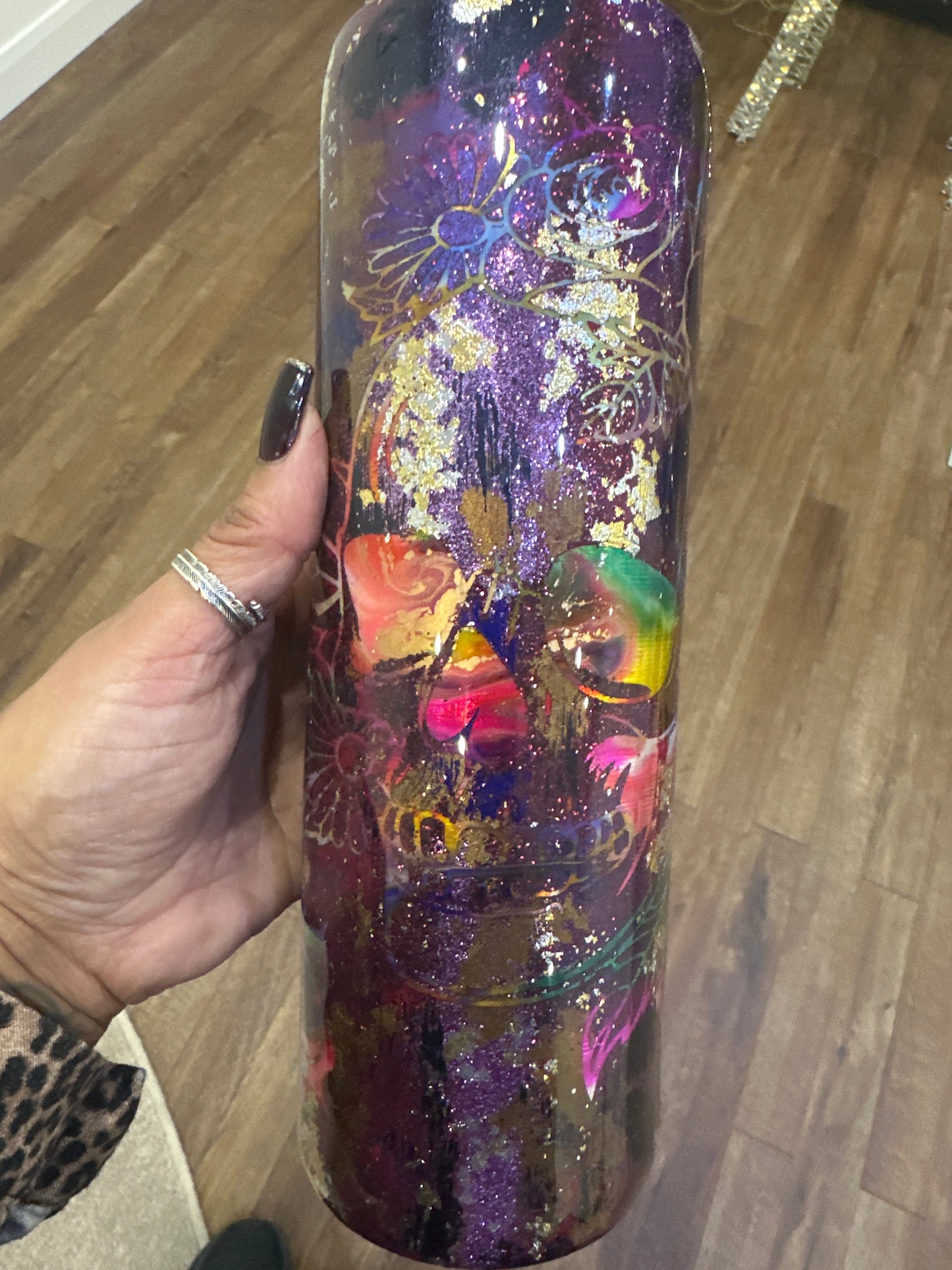 Tick Tock W4 -- skull peekaboo